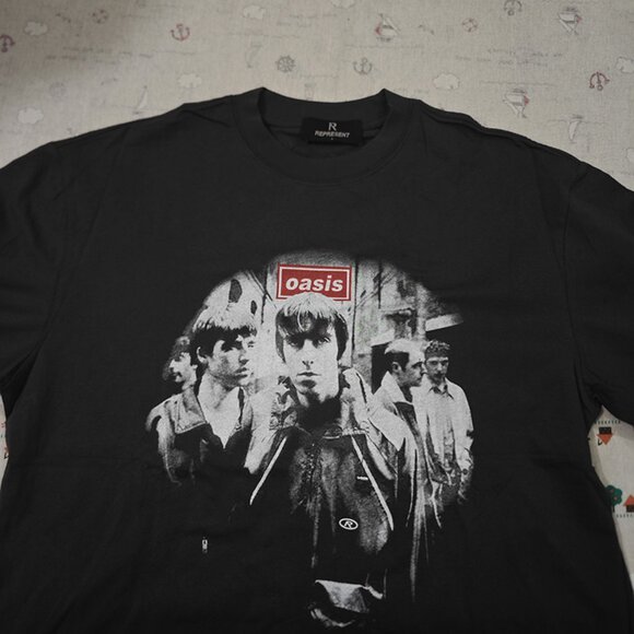 Represent X Oasis Definitely Maybe T-Shirt - Picture 3 of 6